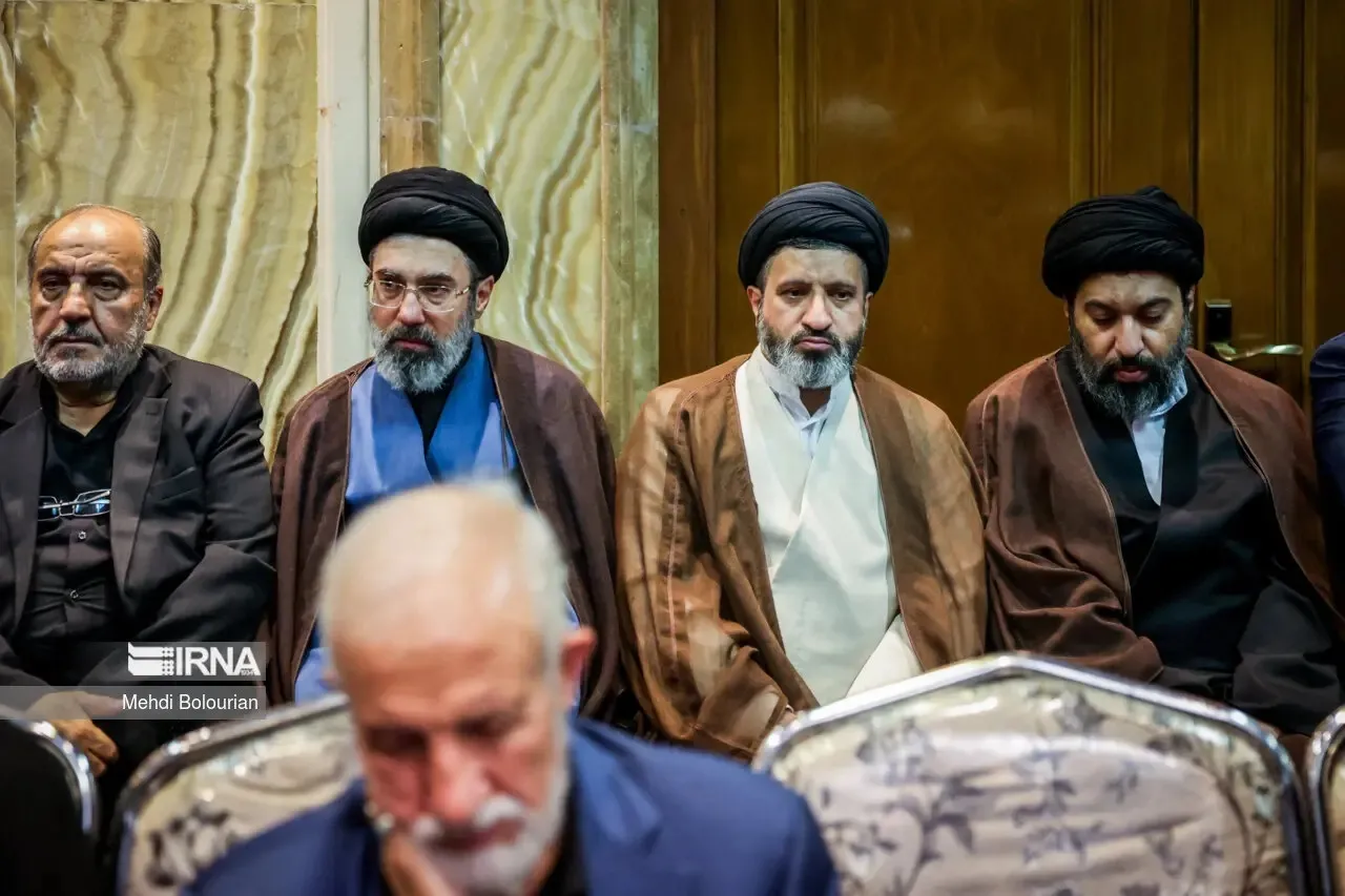 رهبر انقلاب