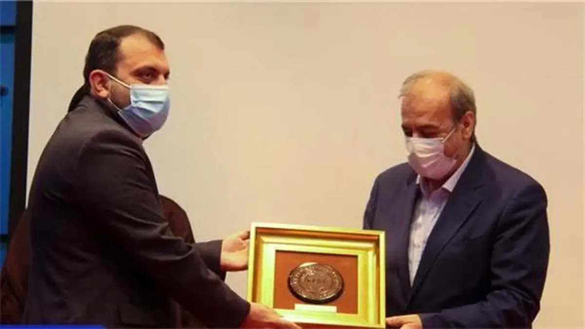 دریافت نشان عالی روابط عمومی و تقدیر از عملکرد رسانه ای شرکت فولاد مبارکه / بی انصافی ها هم نمی تواند دستاوردهای فولاد مبارکه را زیر سوال ببرد