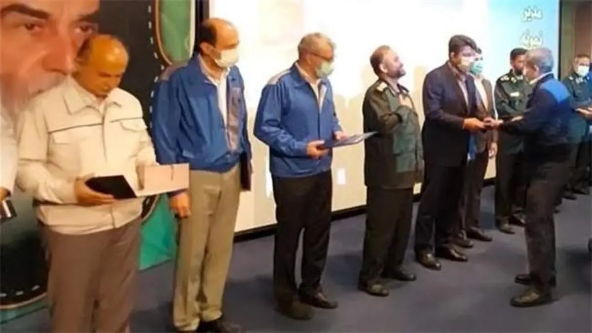 از مدیرعامل شرکت پاکسان با عنوان مدیرنمونه تقدیر شد