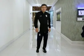 قلعهنویی در همان لباسی که دوستش دارد