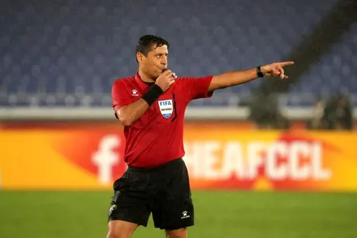 فغانی در جمع ۱۰ داور برتر دنیا؛ افتخار داوری ایران