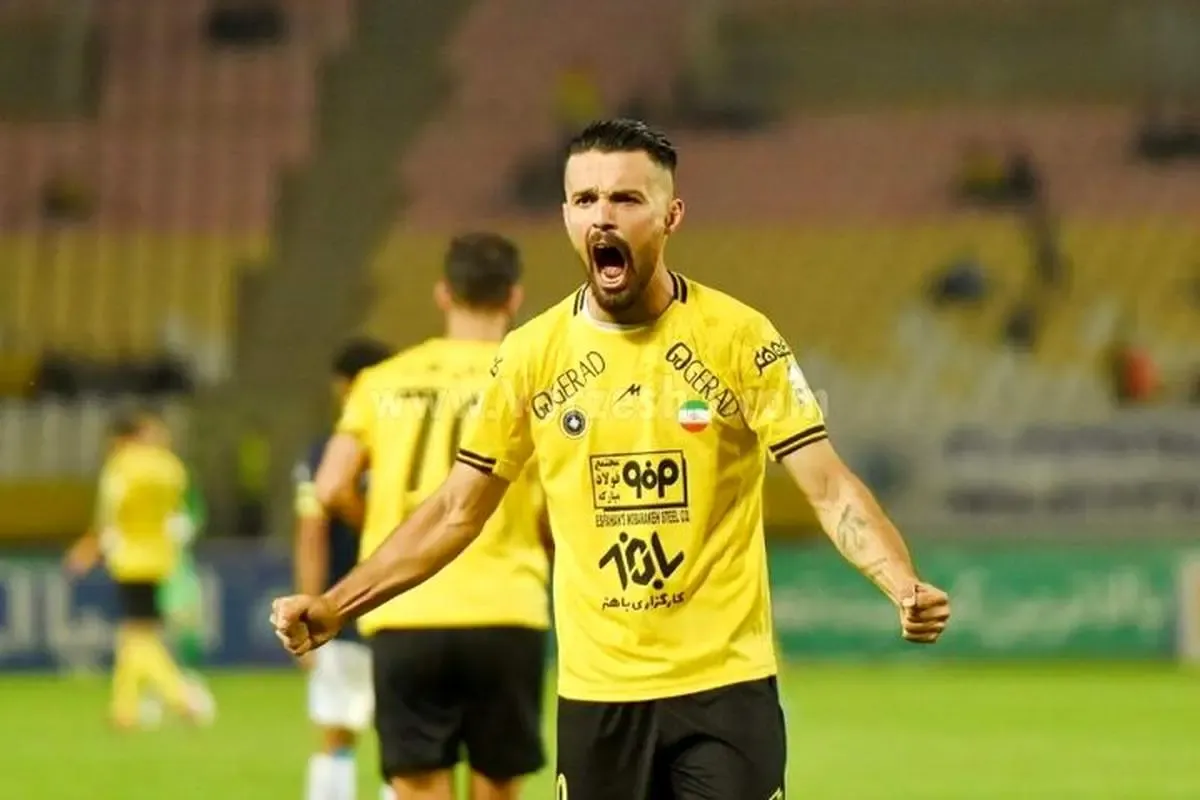 شکست دوم استقلال در نقل‌وانتقالات/ نورافکن هم در راه سپاهان؟