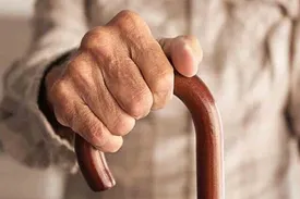 در شرایط جنگ چگونه از سالمندان و بیماران مراقبت کنیم؟