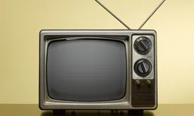 مجری صداوسیما: یا غرامت میدید یا آنقدر میزنیم نفت در بیاد