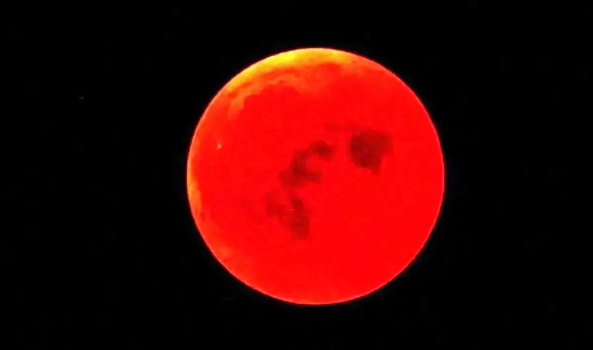 ساعت دقیق ماه‌گرفتگی در شهرهای ایران