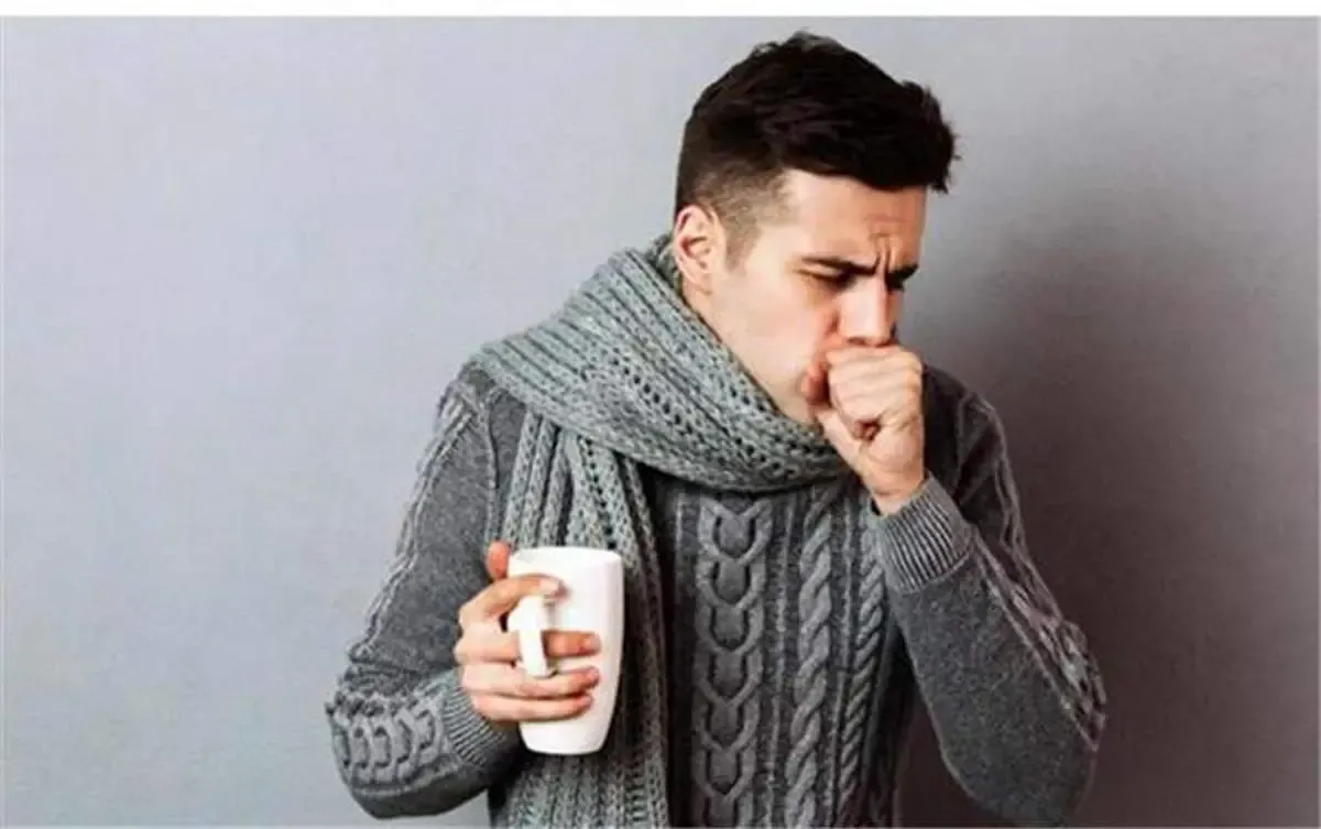 آیا کرونا در آستانه سال نو برگشته است؟/ افزایش مراجعه به‌مراکز درمانی با گلو درد و تغییر صدا