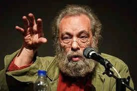 حمله تند فراستی به تاسیان/ نه آبرو داره؛ نه شرف ؛ نه سینما