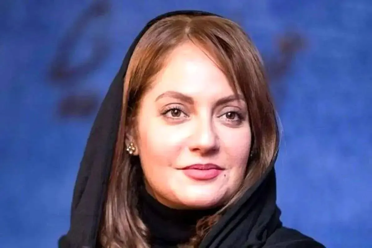 حرکت احساسی مهناز افشار در عزاداری مادرش