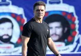 خشم سرمربی شمس آذر از داور بازی/ به خداواگذارت می کنم