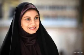 تیپ جوان‌پسند «عمه خانم» سریال فاصله‌ها با عینک چند میلیونی خبرساز شد/ عکس