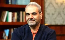 جواد خیابانی در حال تدریس در دانشگاه/عکس