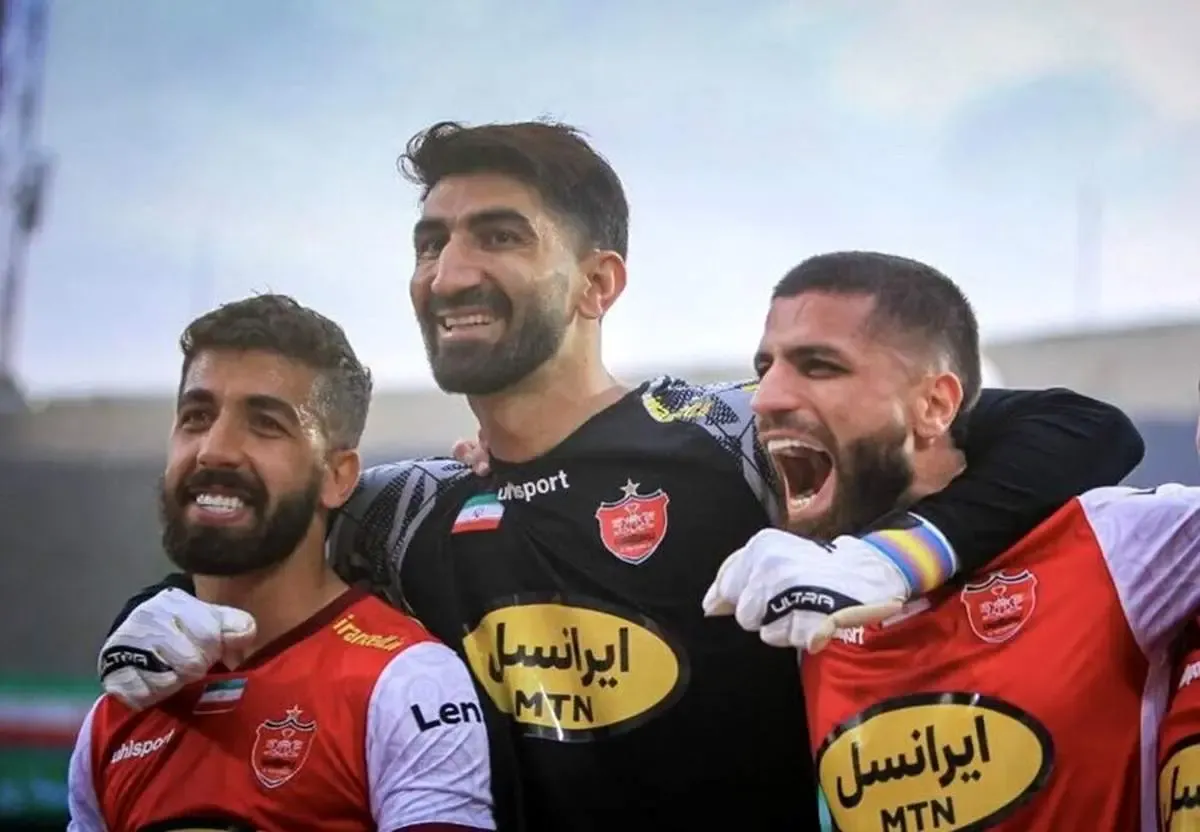 بازیکن پرسپولیس برای مذاکره راهی دبی شد