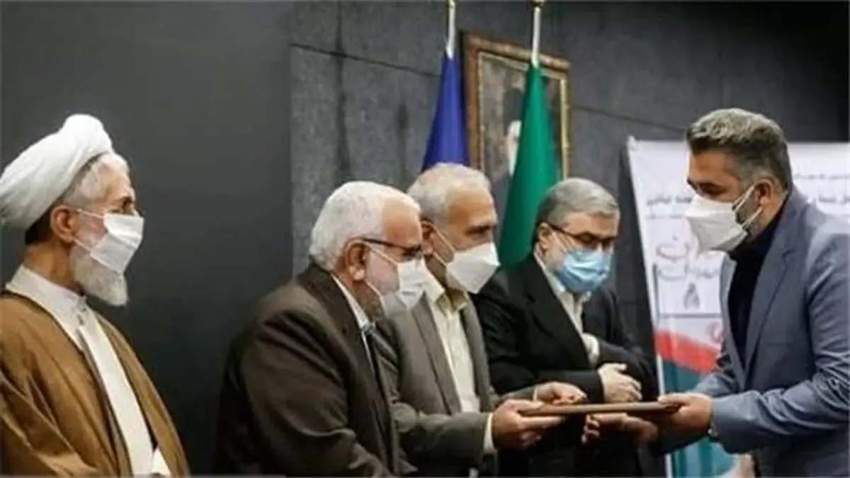 3.300 نفر از ایتام استان کردستان حمایت مالی شدند/ تجلیل رییس کمیته امداد از بانک ملت بابت مشارکت در طرح پویش ایران مهربان