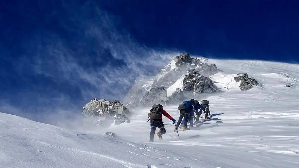 فعلا به کوه نروید!