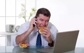 به این دلایل با عجله غذا نخورید