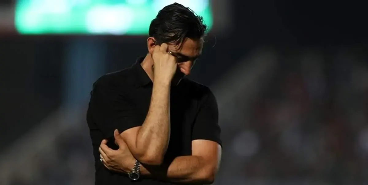 یک استقلالی سرمربی فولاد شد