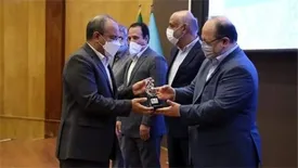 بانک توسعه تعاون نشان ممتاز جهش تولید دریافت کرد