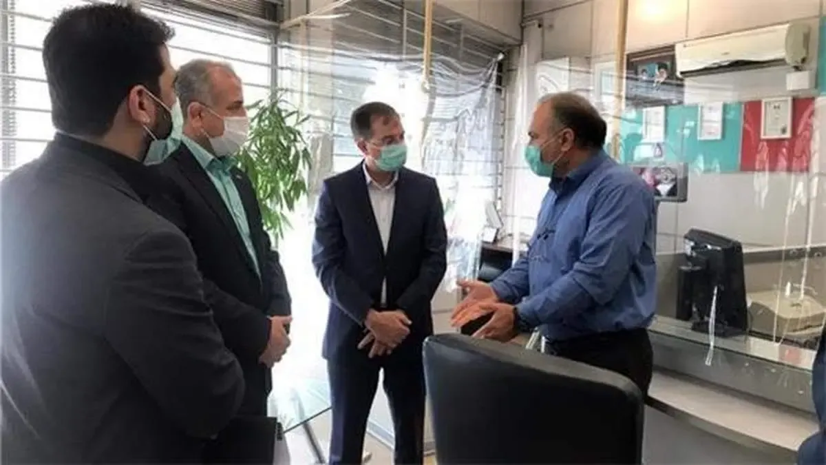 تأکید مدیرعامل بانک دی بر ارائه خدمات ممتاز بانکی به خانواده‌های شاهد و ایثارگر