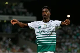 دجانینی در راه پرسپولیس