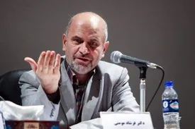 فرشاد مومنی: می‌خواهند عذاب وجدان‏شان کم شود، کالابرگ می دهند!