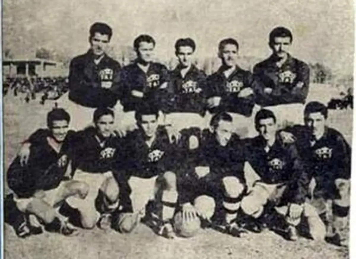 استقلال در این تاریخ، قرمز پوشید!/ عکس