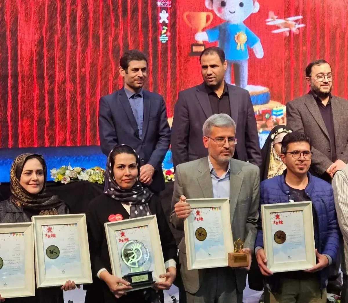 از گروه کارآفرینی دانش بنیان و نانوفناور پنتر تقدیر شد