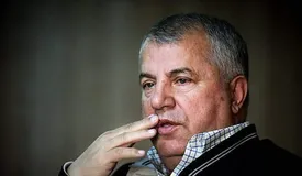 کف و دست و هورا برای علی پروین در جشن پرسپولیس/ فیلم