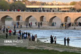 جاری شدن آب در زاینده‌رود/ عکس