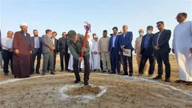 آغاز نهضت مسکن ملی در قشم از غربی ترین نقطه جزیره / کلنگ طرح مسکن جوانان جزیره قشم در باسعیدو به زمین خورد