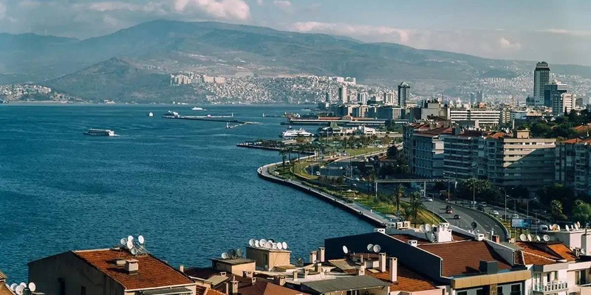 آشنایی با شهر ازمیر ترکیه + جاذبه های گردشگری