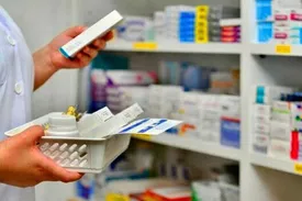 بسته‌بندی ضعیف دروازه ورود داروهای تقلبی؛ ۹۶ درصد مواد اولیه بسته‌بندی دارو وارداتی است