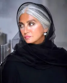 رویا جاویدنیا با آرایش نامناسب در ۶۰ سالگی!/ عکس