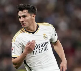 از پیوستن به این تیم خوشحالم ؛ همیشه با قلبم تصمیم می‌گیرم