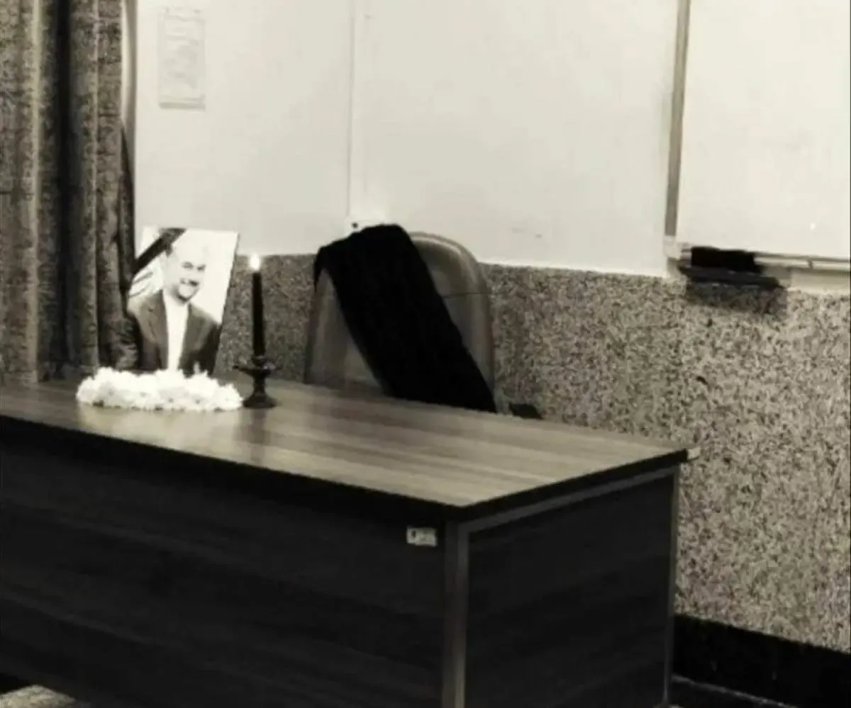 صندلی خالی شهید امیرعبداللهیان در کلاس درس او در دانشگاه تهران/ عکس