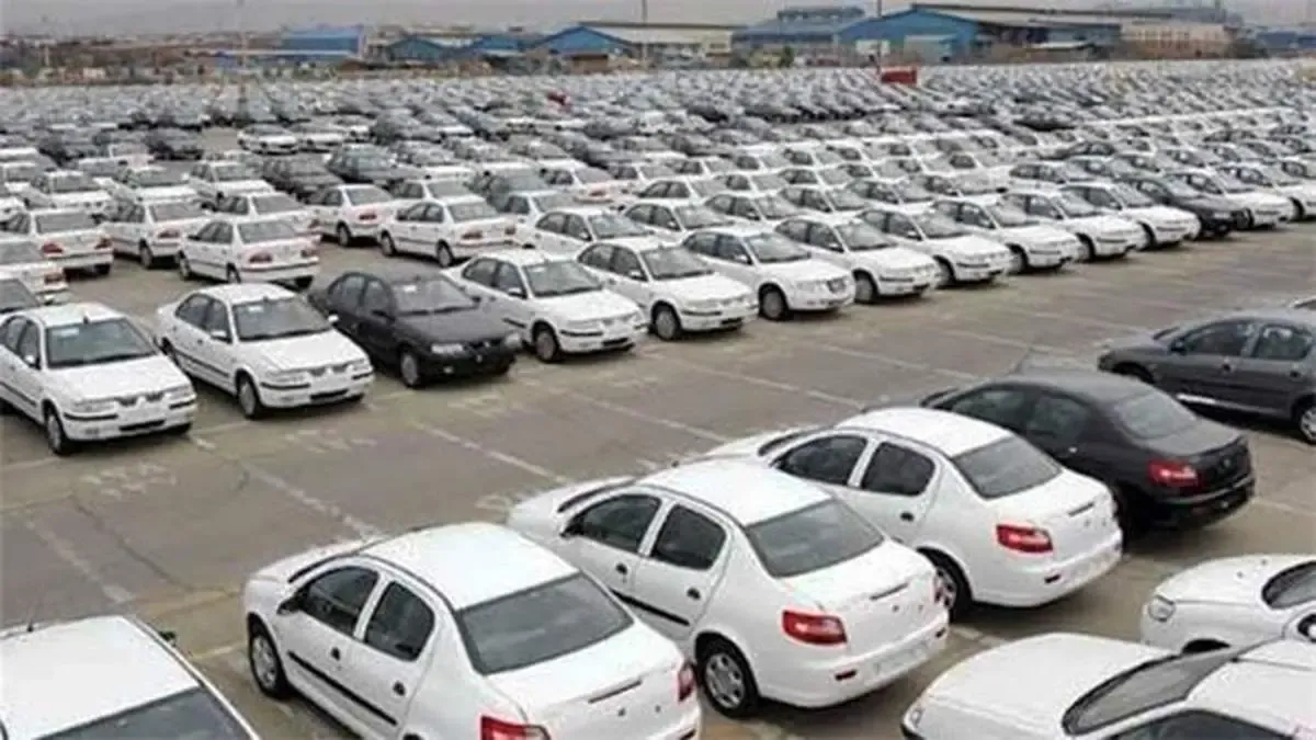 کاهش ۴ تا ۵ میلیون تومانی قیمت خودرو/ باید جلوی احتکار خانگی گرفته شود/ معامله خودرو به ندرت انجام می‌شود