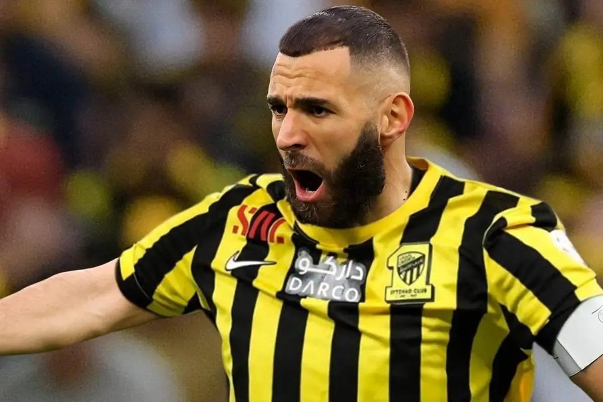 ببینید | واکنش جالب بنزما به شعرخوانی الاتحادی‌ها