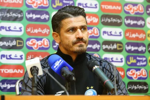 وریا غفوری: تیم بزرگ استقلال باید برای قهرمانی بجنگد