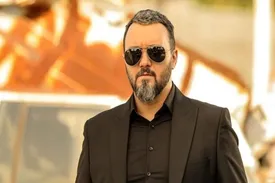 کنایه تند کامبیز دیرباز به بیرانوند/ عکس