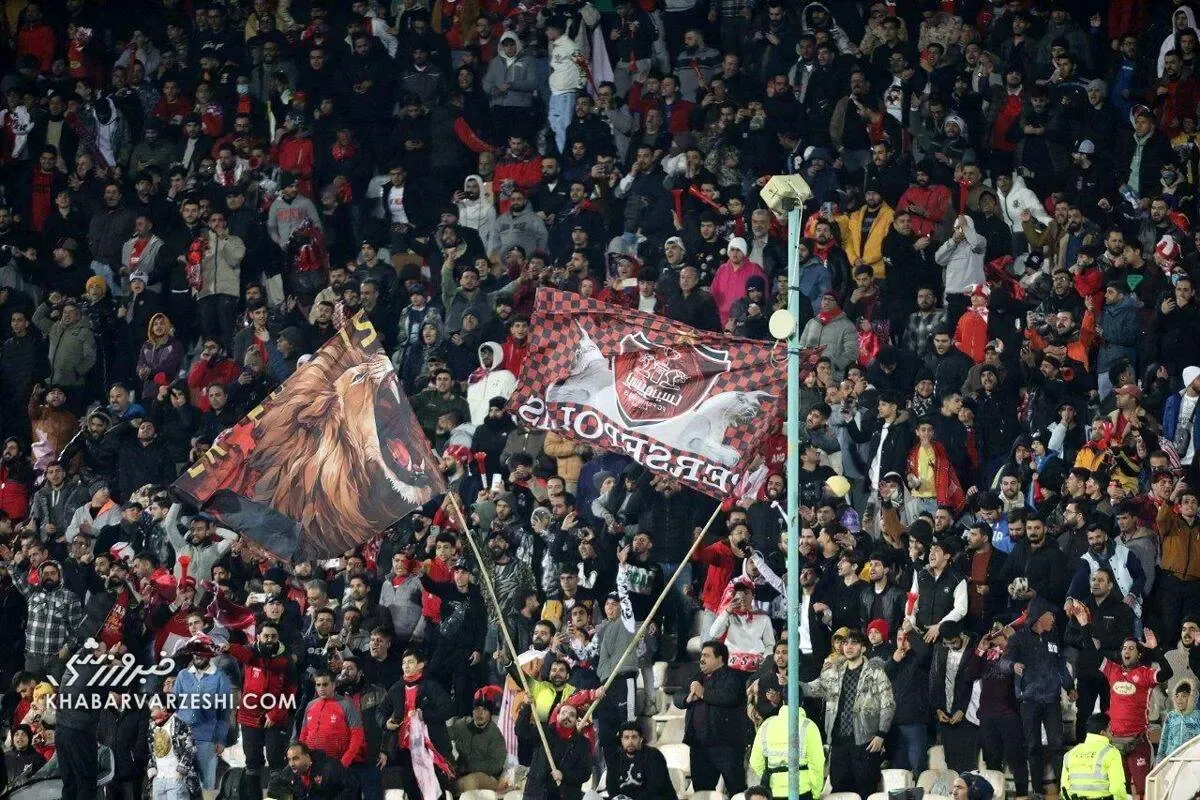 حواشی بازی پرسپولیس و نفت و گاز گچساران/ پرسپولیسی‌ها فرهاد مجیدی را تشویق کردند