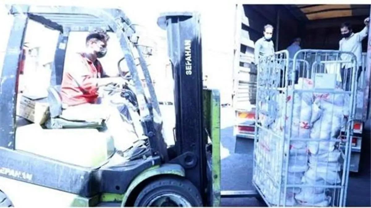 اهداء محموله کالاهای اساسی به دو موسسه خیریه