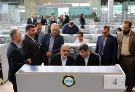 استفاده از بازار سرمایه وابستگی بانکها به منابع دولتی را کاهش میدهد/ راه اندازی باجه بورس این بانک در تالار صادراتی شرکت بورس کالای ایران در کیش