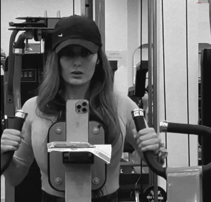 غزاله اکرمی