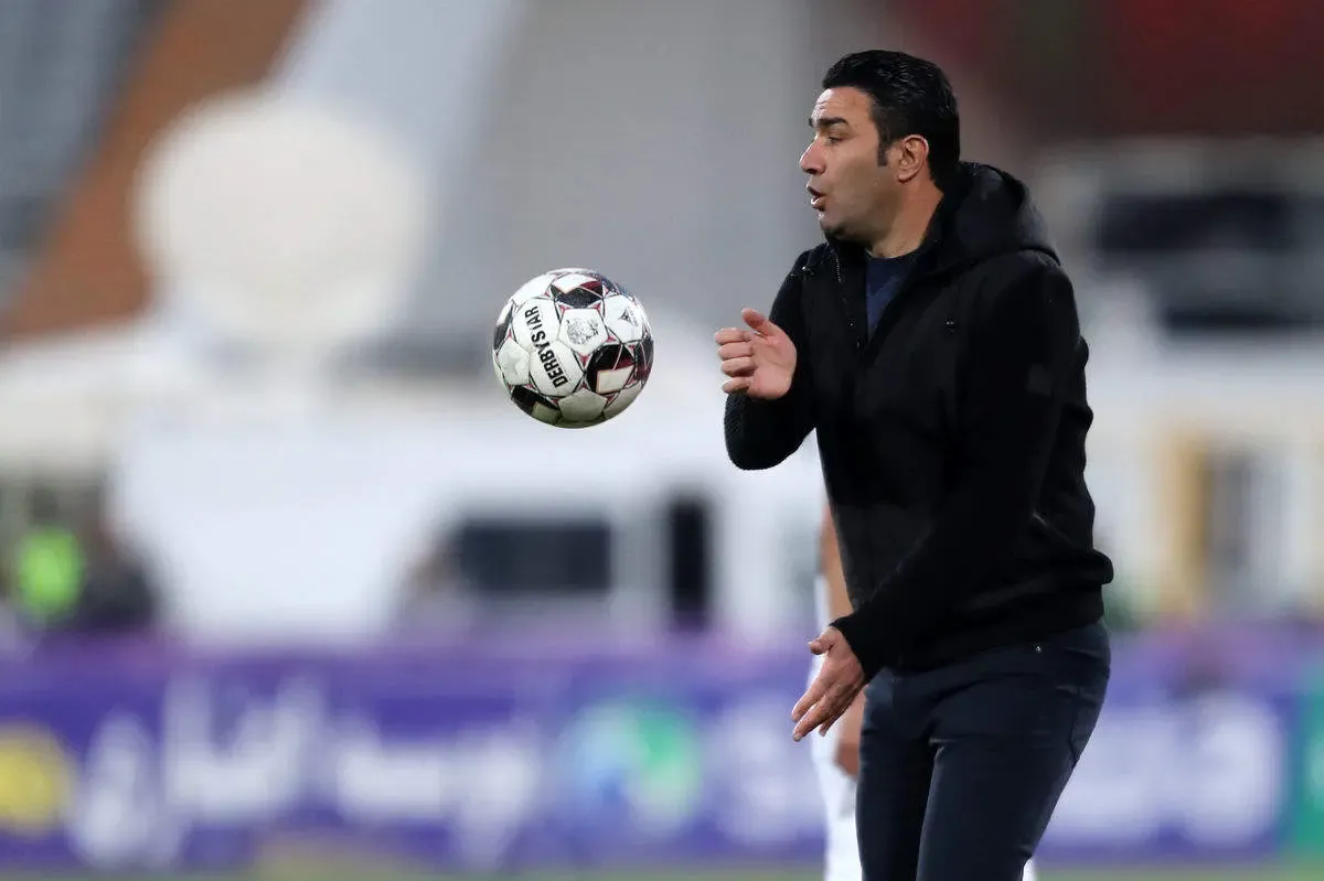 استقلال بدون اطلاع نکونام این گلر را خرید!