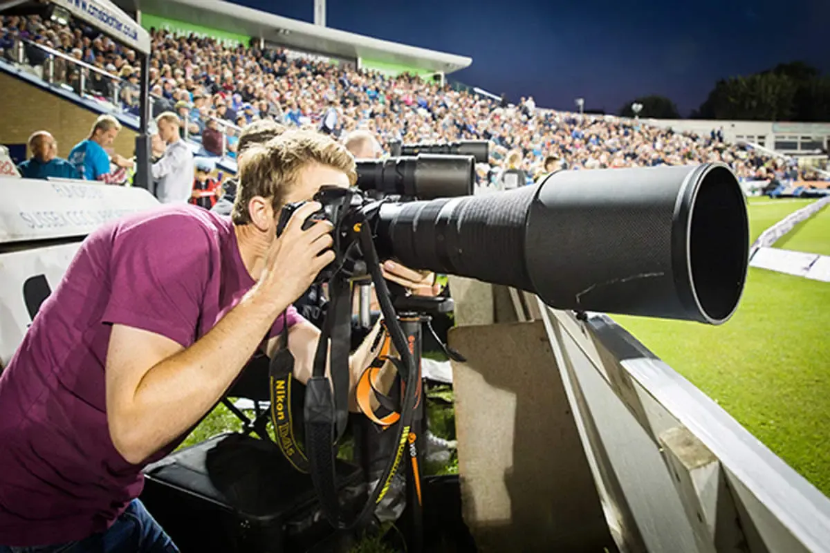 تبریک ورزشی‌ها به عکاسان برای یک روز خاص در سال