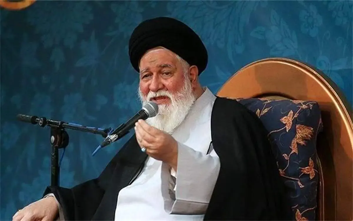 بی‌حجابی عملی ضدقانونی و حرام دینی و سیاسی است/ جریمه بی‌حجابان تعارضی با اصول قانون اساسی ندارد