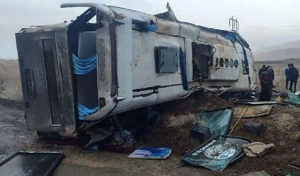 تصادف وحشتناک ۷ کشته و ۳۰ مصدوم بر جای گذاشت