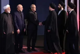 حسن خمینی چرا مراسم وداع را ترک کرد؟/ فیلم