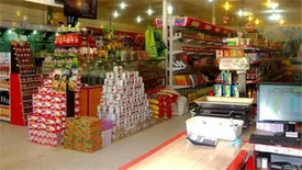 کاهش ۳۵ درصدی تقاضا مواد غذایی در فروردین ماه/ فروشگاه‌های زنجیره‌ای بیش از ۲ بسته شکر را نمی‌فروشند/ روغن ۵۰ درصد بیش از قیمت درج شده فروخته می‌شود