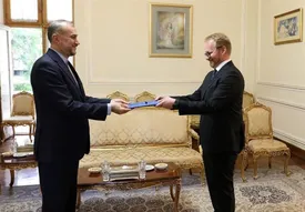 تقدیم استوارنامه‌های سفرای قزاقستان، صربستان و فنلاند