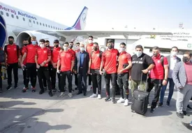 پرسپولیسی ها در هواپیما غوغا کردند؛ غذای اضافه بدهید گرسنه ایم!